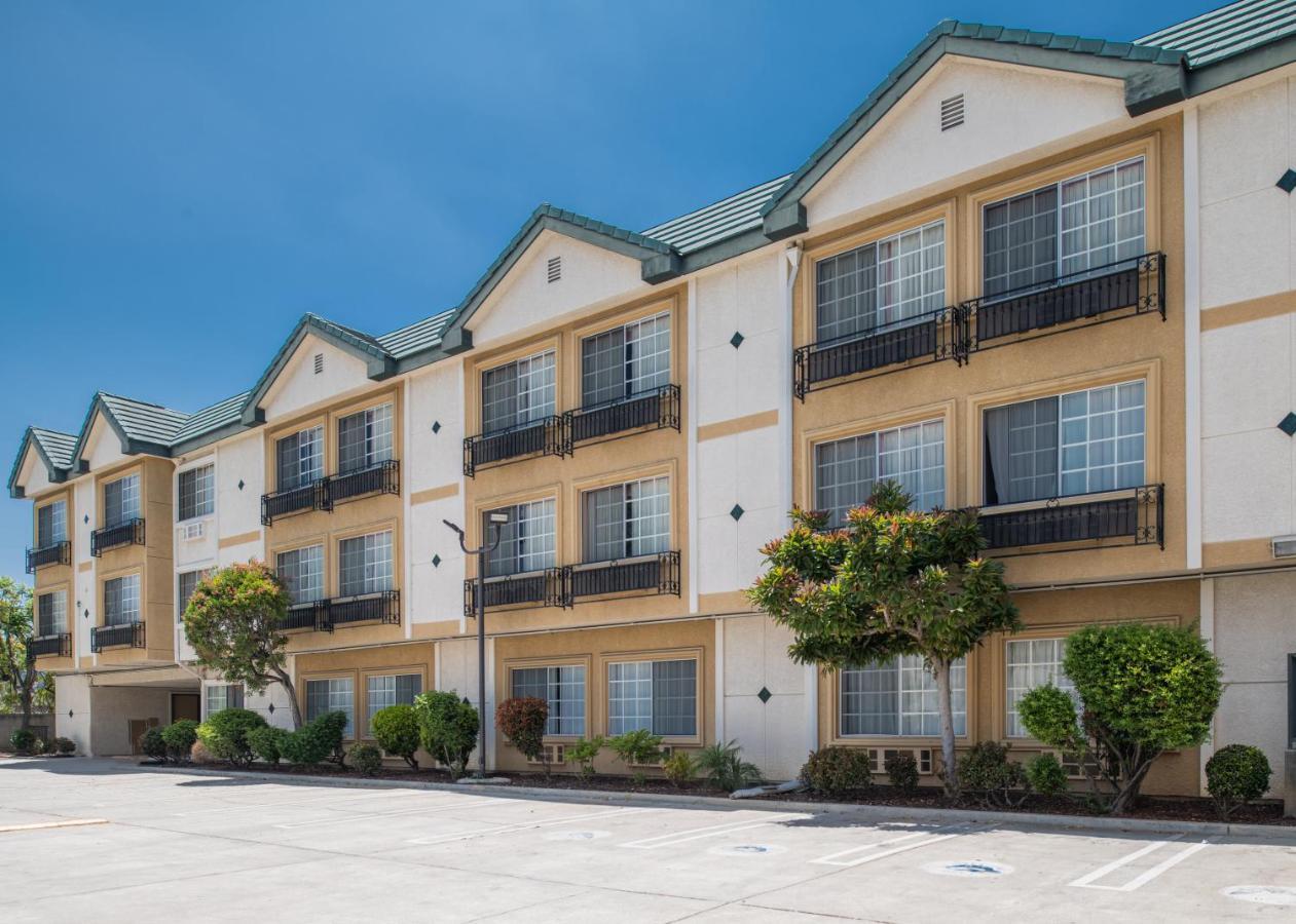 Glendale Hotel Exterior photo